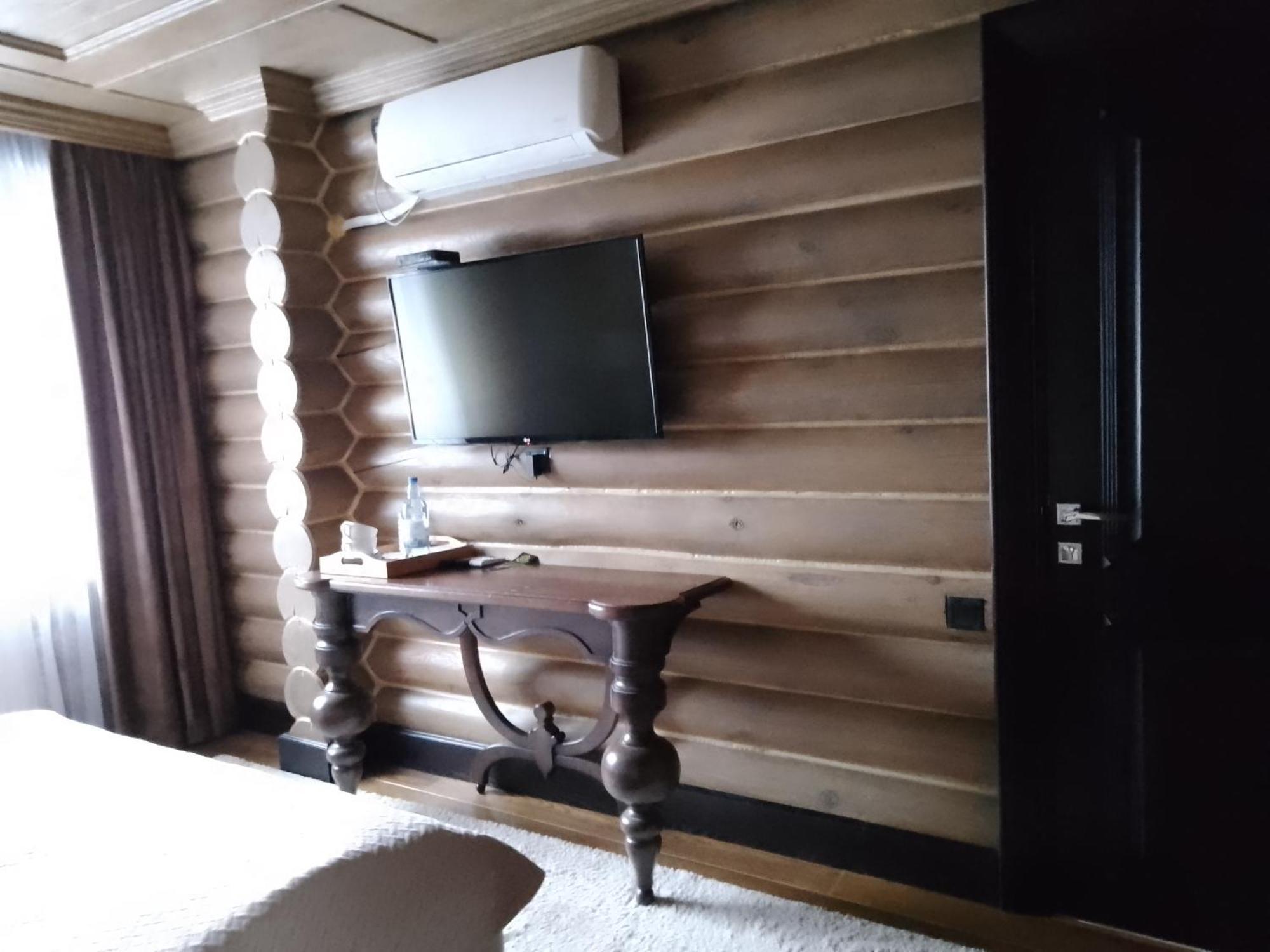Hotel Golden Lion & Spa Tynnoye Esterno foto