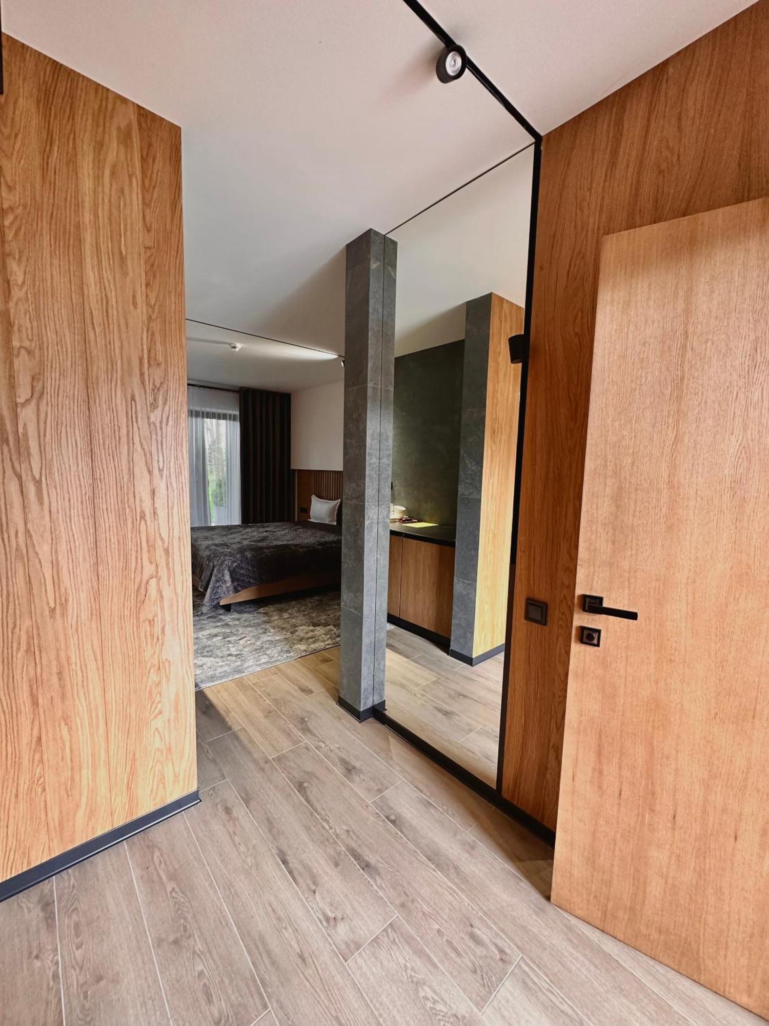 Hotel Golden Lion & Spa Tynnoye Esterno foto