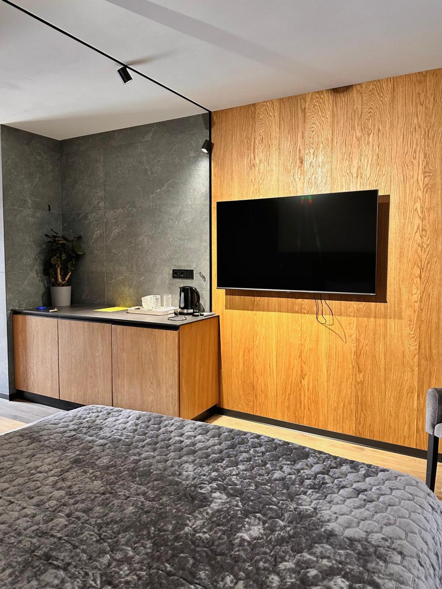 Hotel Golden Lion & Spa Tynnoye Esterno foto