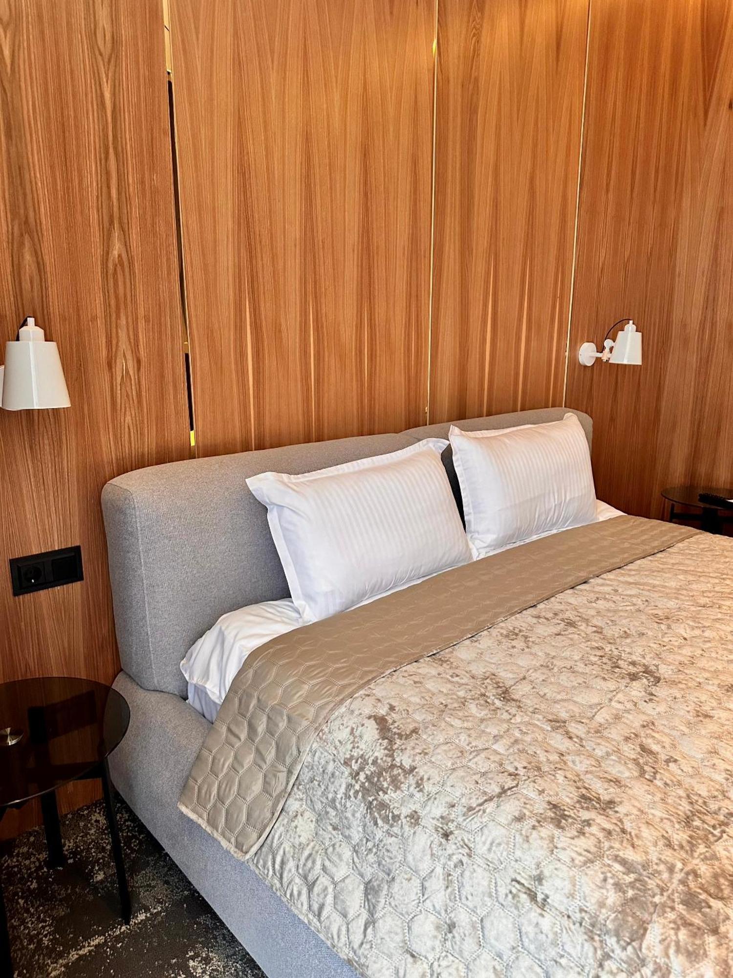 Hotel Golden Lion & Spa Tynnoye Esterno foto