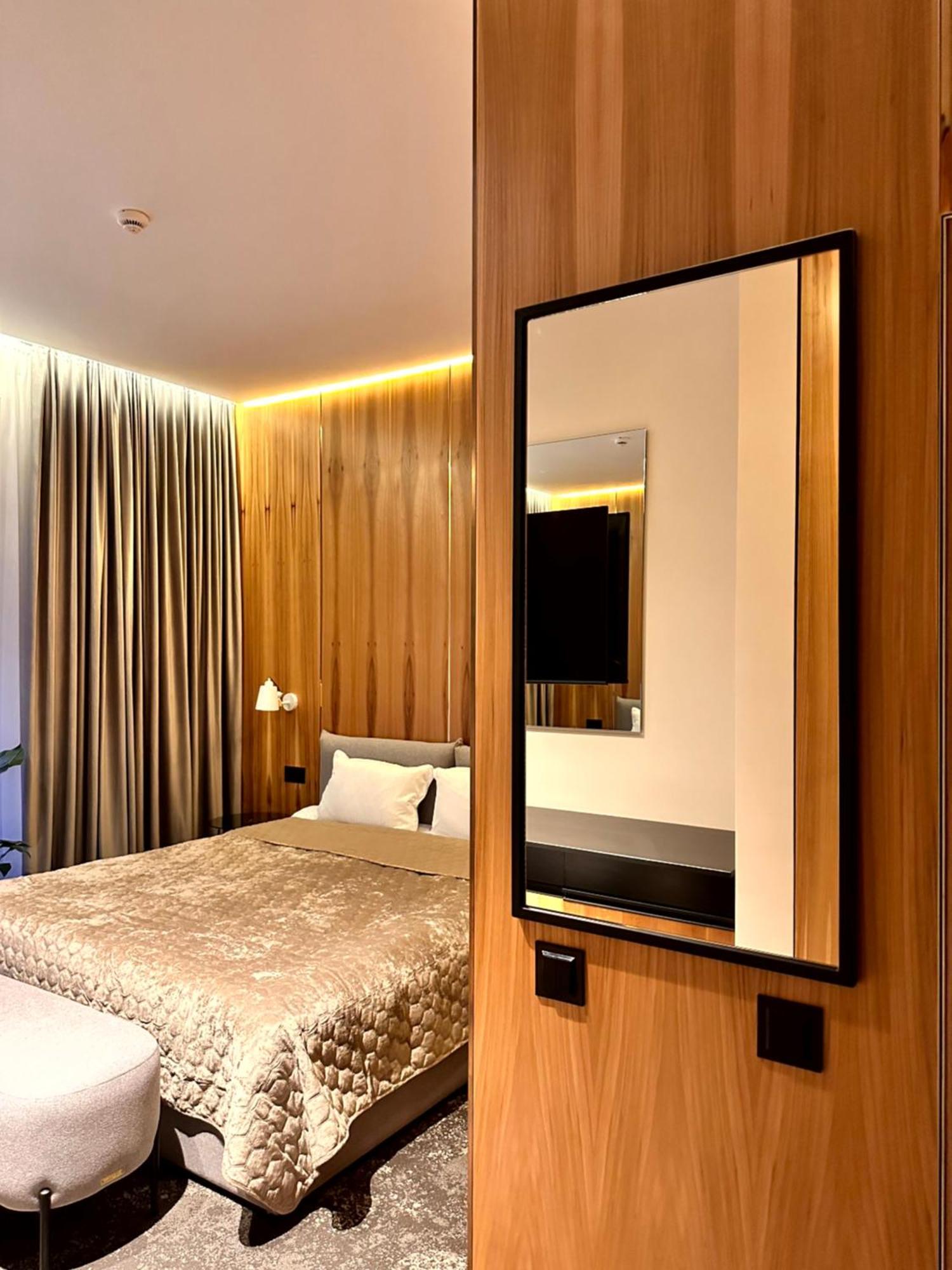 Hotel Golden Lion & Spa Tynnoye Esterno foto