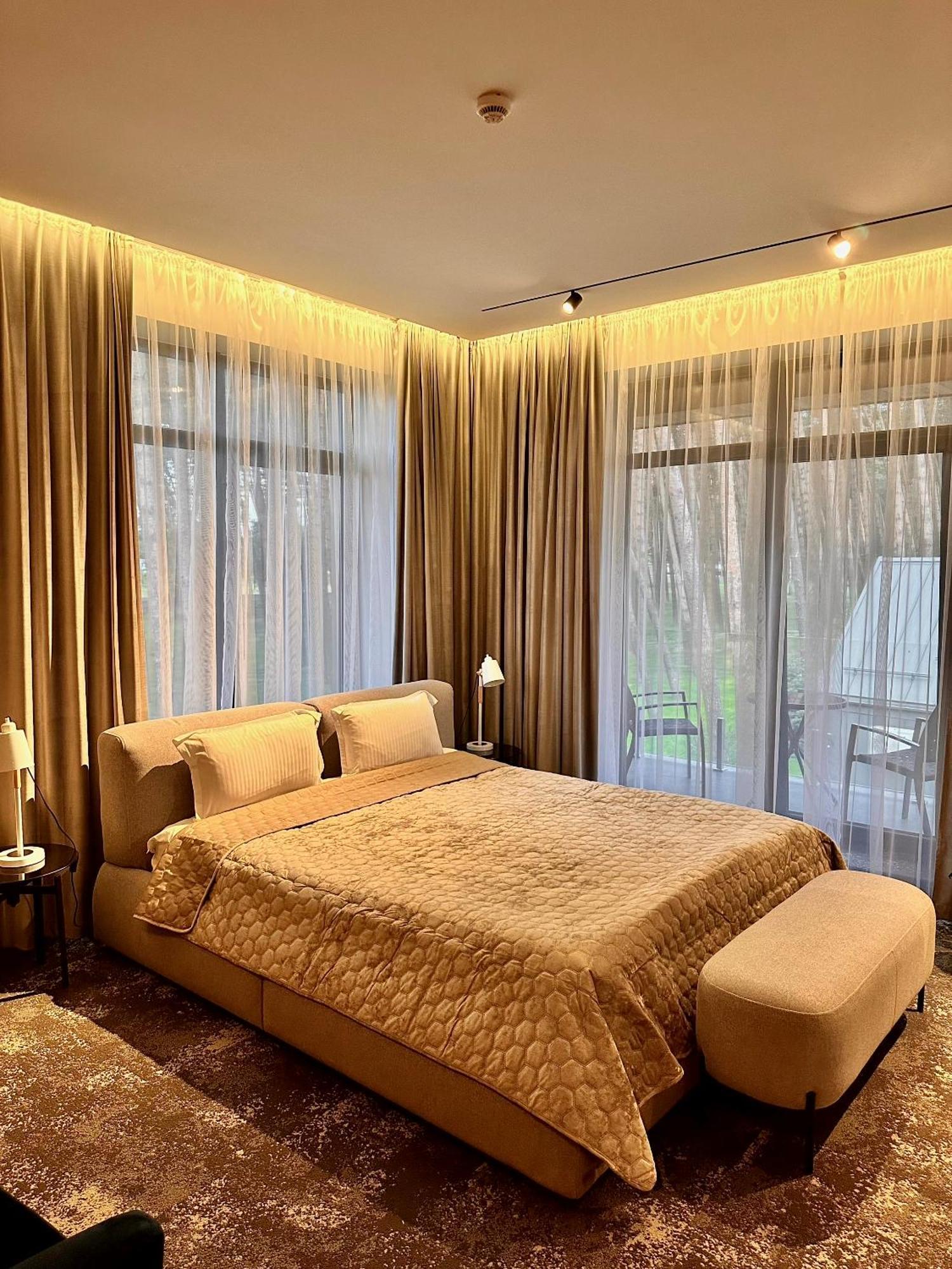 Hotel Golden Lion & Spa Tynnoye Esterno foto